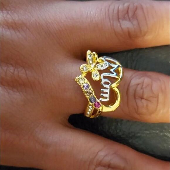 Perfect Ring for Mother's day - Picture 5 of 9